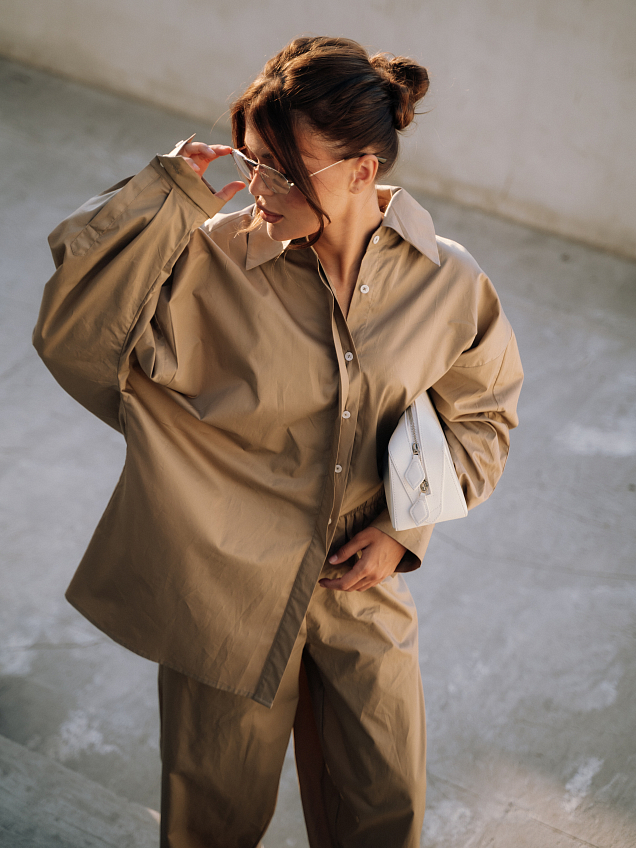 рубашка oversize в мужском стиле песочная из хлопка